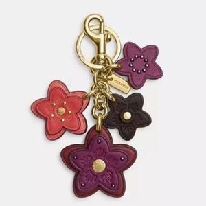 Coach Leather Flower / Tea Rose Floral Cluster Keychain With Gold Hardware